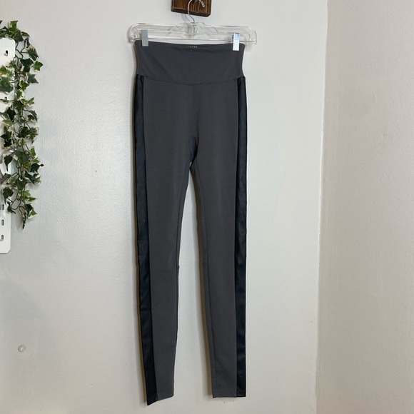 SPANX Assets Red Hot Label Structured Leggings Racing Stripe size S - Picture 2 of 8